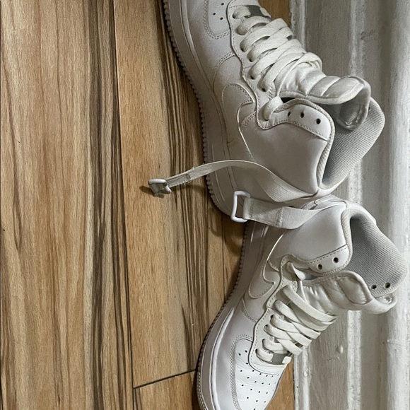 Nike White Air Sneakers - Picture 3 of 4